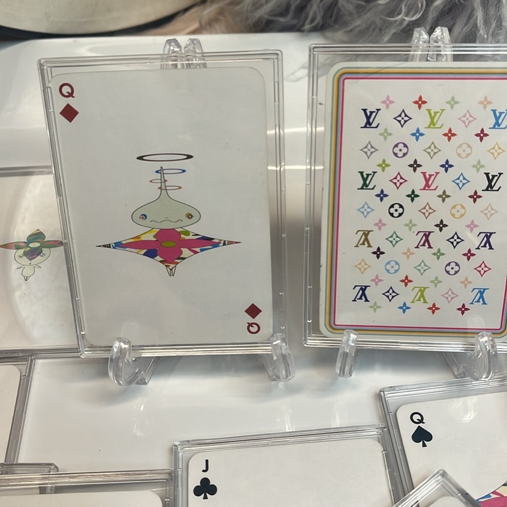 LOUIS VUITTON MURIKAMI PLAYING CARD - Picture 2 of 9